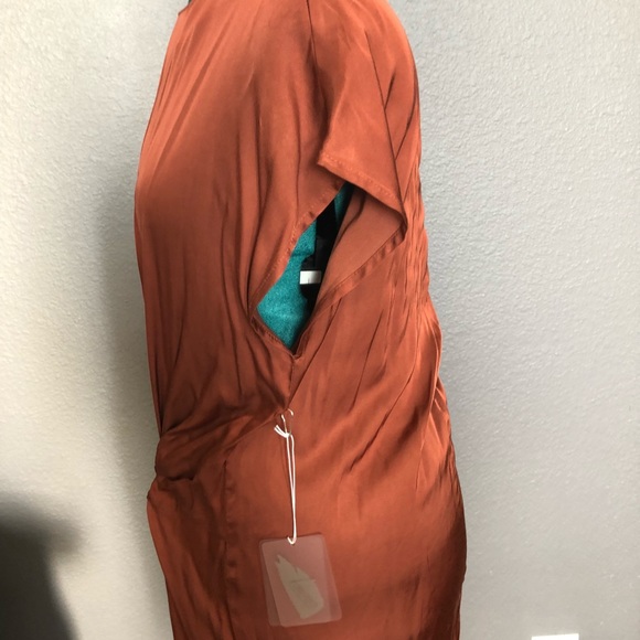 Dress - Picture 2 of 4